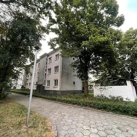 Modern, Cozy Apartment, Next To The Old Town! דירה *