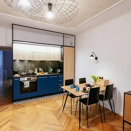 דירה Modern, Cozy Apartment, Next To The Old Town!