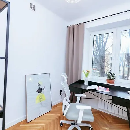 Modern, Cozy Apartment, Next To The Old Town! דירה