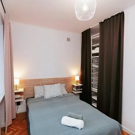 Modern, Cozy Apartment, Next To The Old Town! דירה
